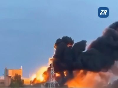 Горит завод. Фото: ВКонтакте